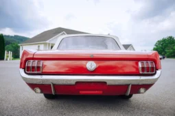 
										Ford Mustang Convertible full									