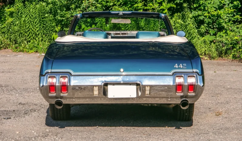 
								Oldsmobile 442 Convertible full									