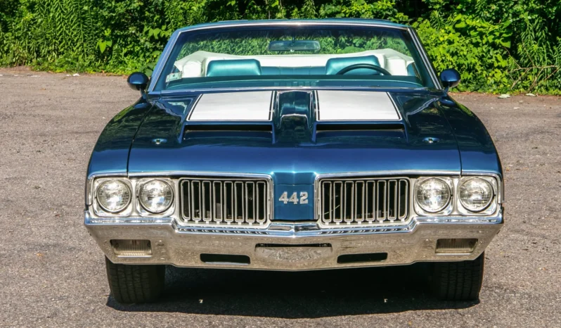 
								Oldsmobile 442 Convertible full									