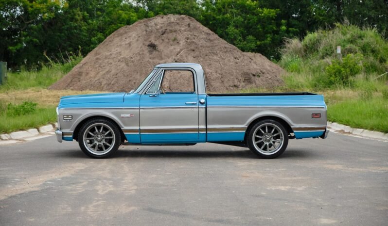 
								1969 Chevrolet C10 Cheyenne full									